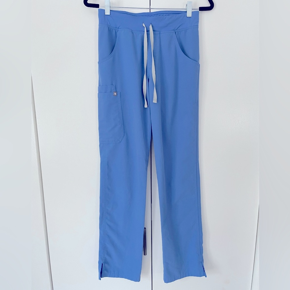 Figs Kade Cargo Scrub Pants - Ceil Blue